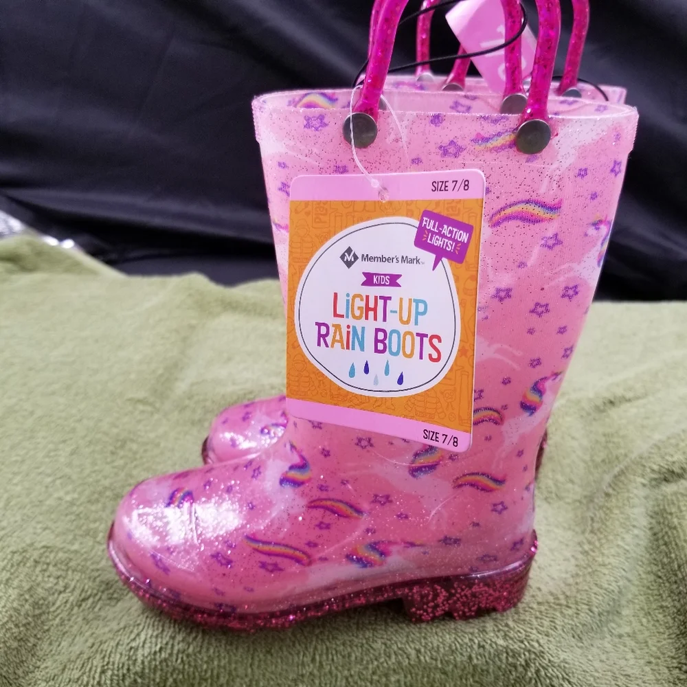 Girls New Pink/Purple Light Up Rain Boots w/ Stars & Rainbows Size 7/8